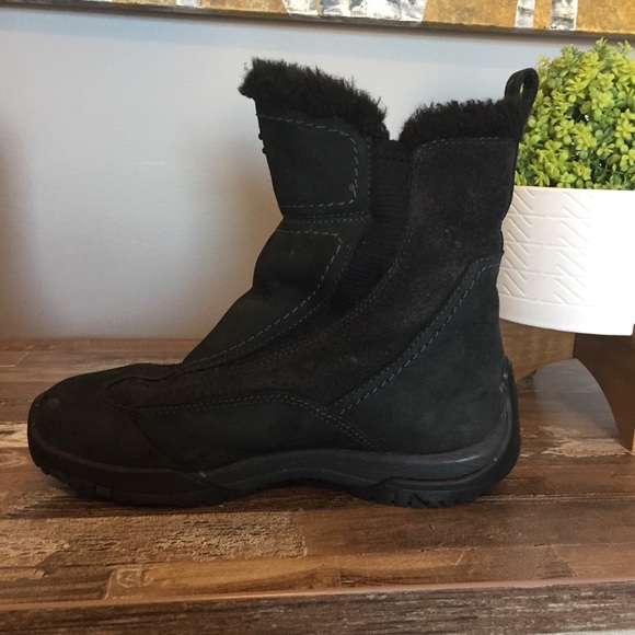 Columbia Winter Boots - Picture 10 of 16